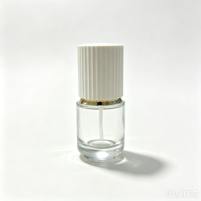 Άδειο διάφανο γυάλινο μπουκάλι αντλίας 30ml και 50ml Δοχείο καλλυντικού ορού λοσιόν με ραβδωτό λευκό καπάκι και χρυσή αντλία πίεσης Συσκευασία περιποίησης δέρματος